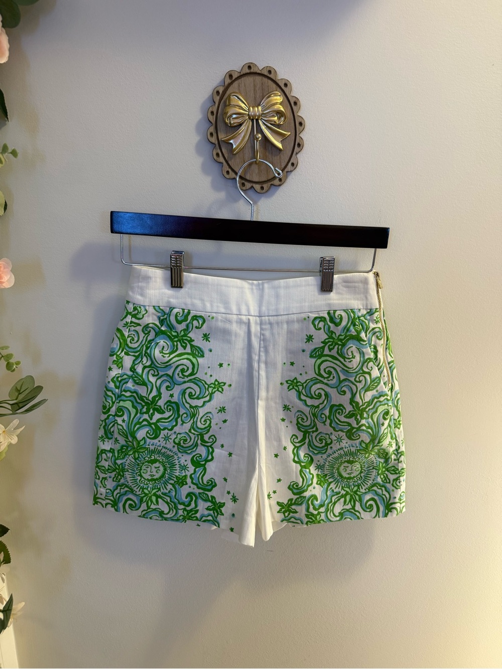 NWT Lilly Pulitzer Sarissa Shorts in “Resort White Sol Mates Engineered” Size 0